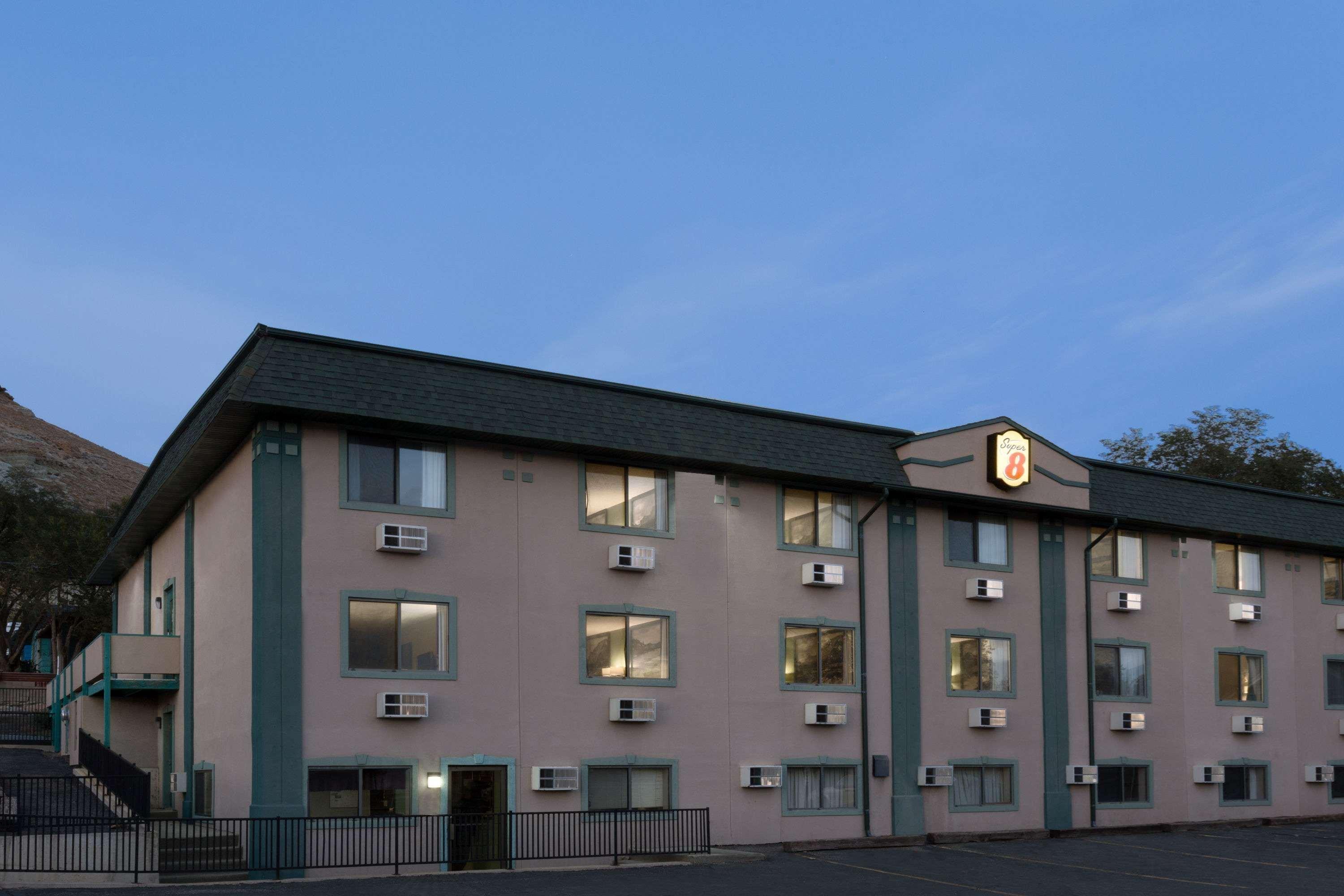 Super 8 By Wyndham Green River Exterior photo