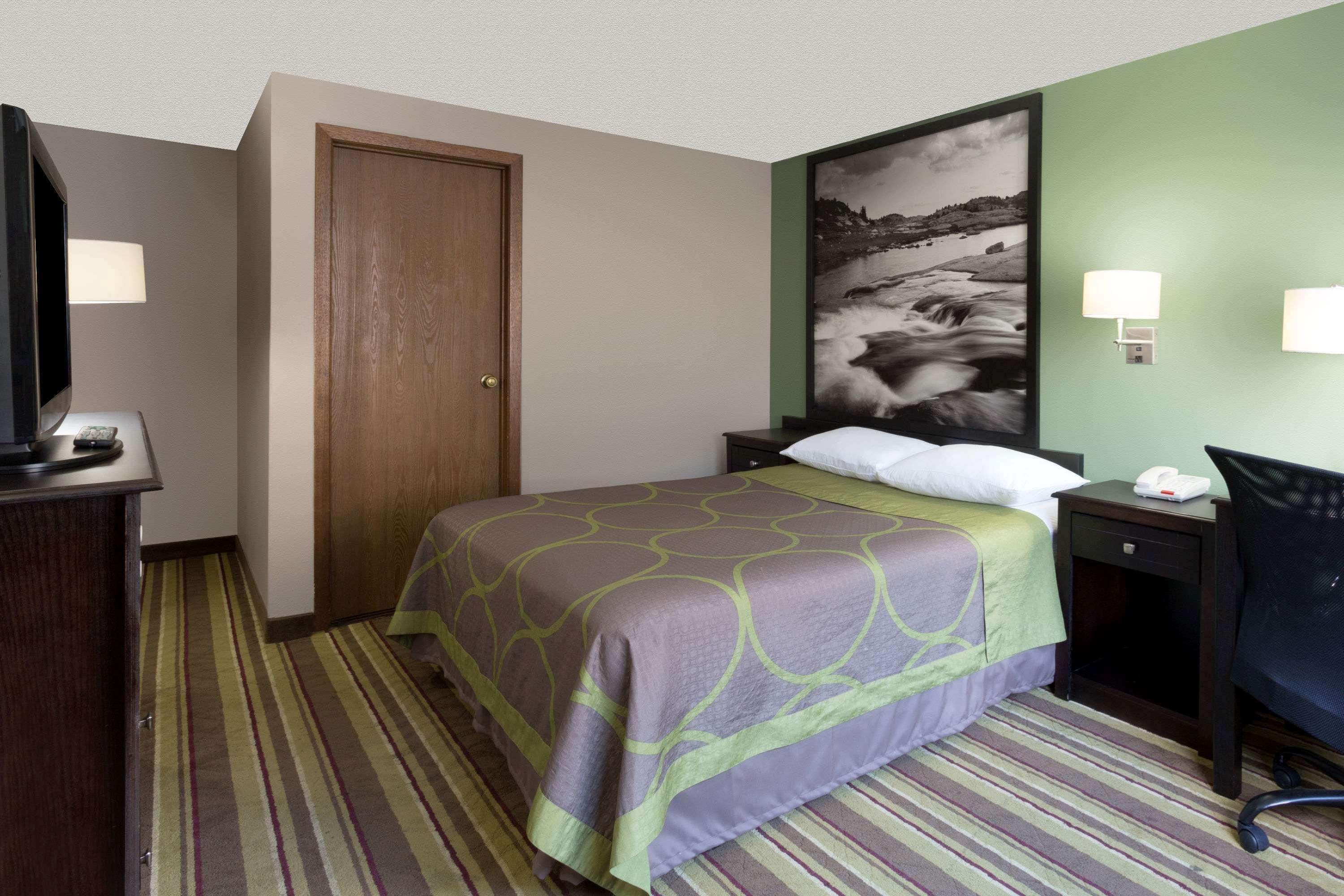 Super 8 By Wyndham Green River Exterior photo
